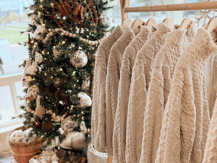 Why Boutiques Are the Best for All Your Holiday Shopping This Winter 🎄